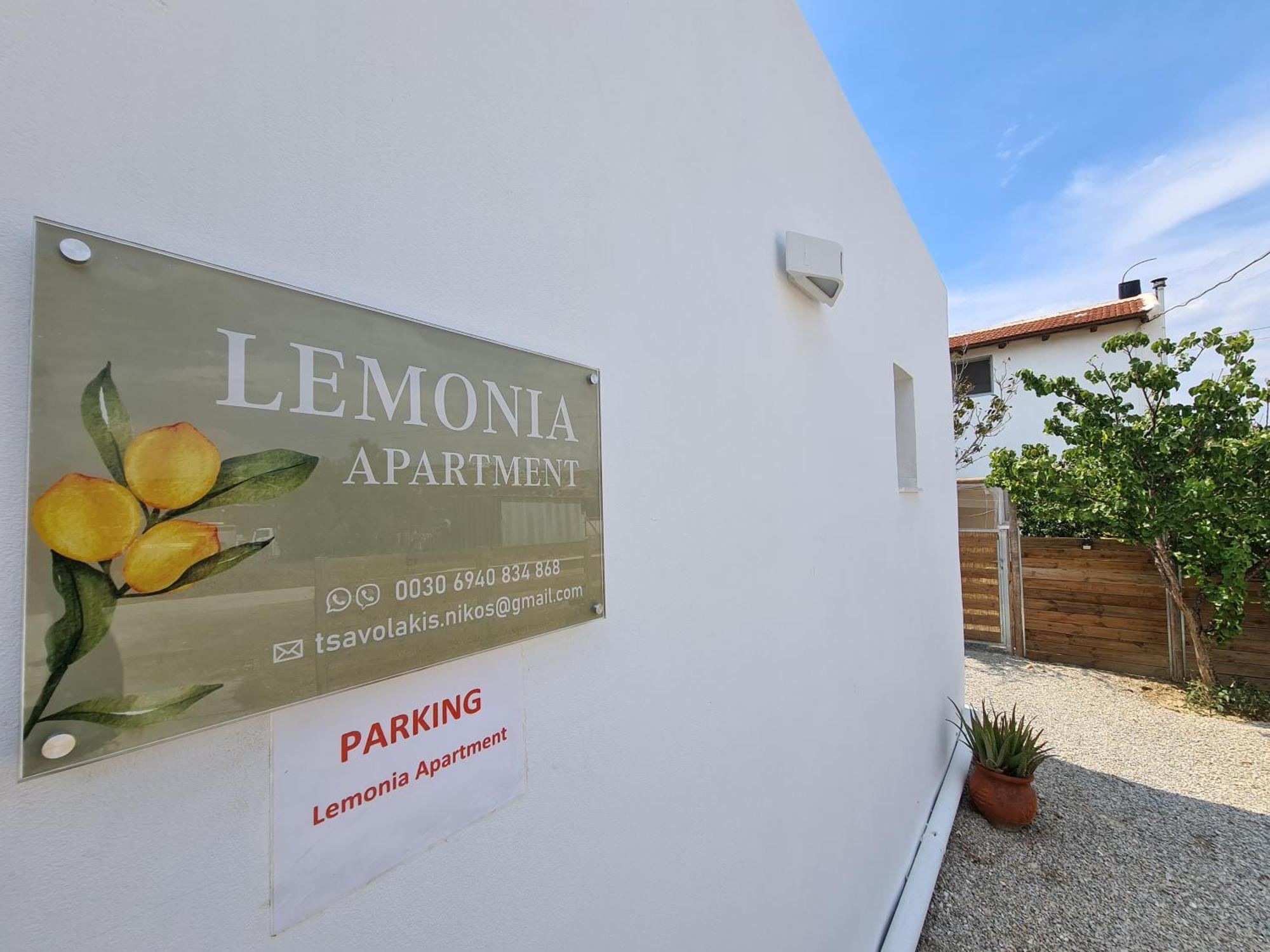 Lemonia Apartment With Yard Pitsidia Exterior foto